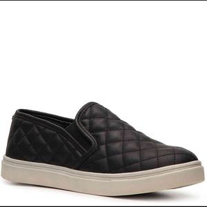 Steve Madden LIGHTLY WORN size 7 sneakers!