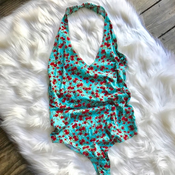NWOT.🌷GUESS Inc. Floral Halter Bodysuit - Picture 2 of 3