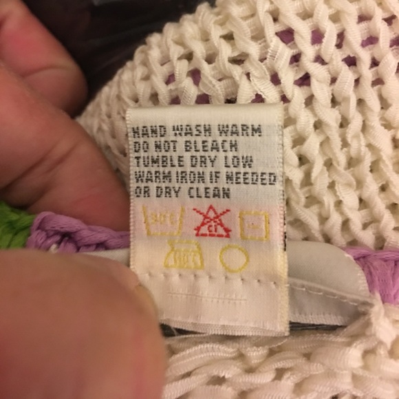 Neiman Marcus Scoop-neck Cream Knit Sweater with Multi Color Trimming - Picture 6 of 8