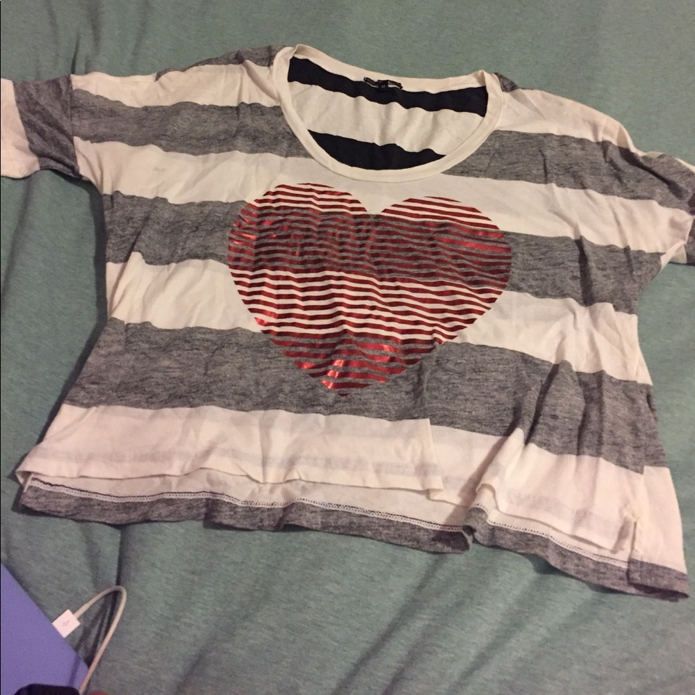 Loose fitting shirt