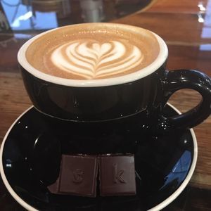 Meet your Posher, Felix