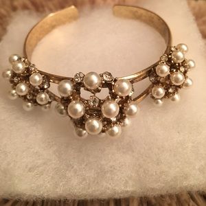 Beautiful gold bracelet