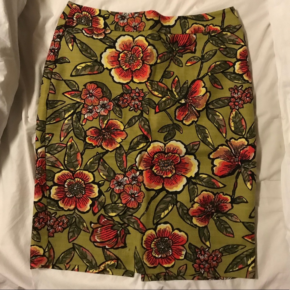 ❌CLEARANCE❌ LOFT floral pencil skirt