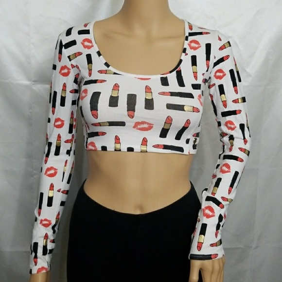 Kendall & Kylie Tops - K&K Kendall & Kylie Crops Lipstick top