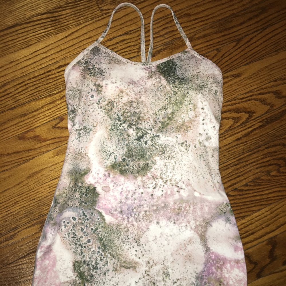Lululemon tank with built in bra! Size 4/ xs