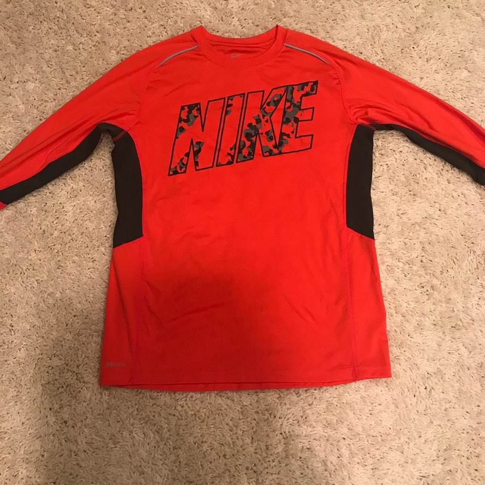 Youth XL Nike shirt