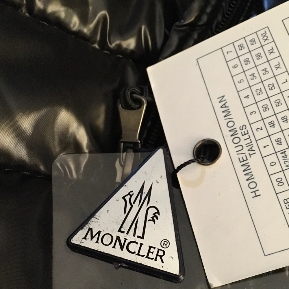 SCAMMER ALERT..DO NOT BUY HIS FAKES..READ ALL...