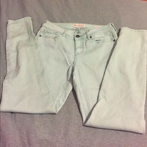 Mint skinny jeans. Size 7!