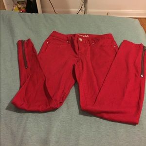 Red skinny jeans