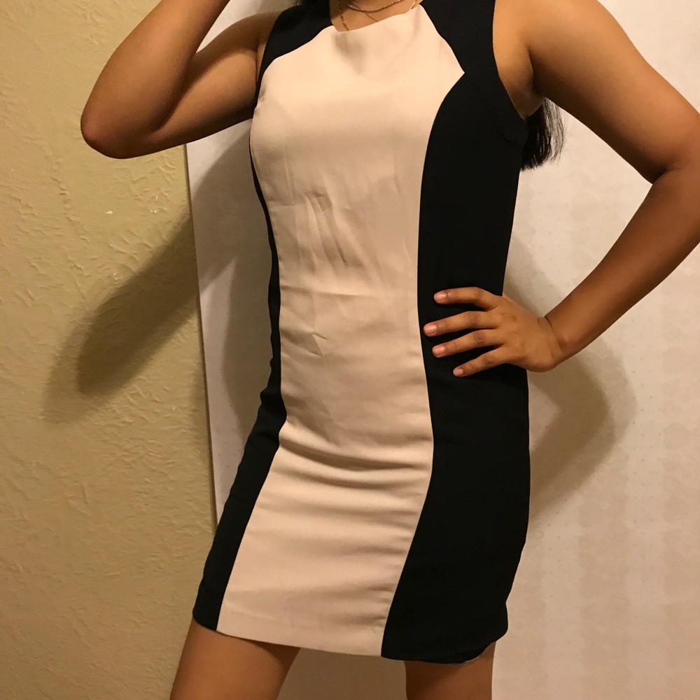 Formal dress - Picture 4 of 4
