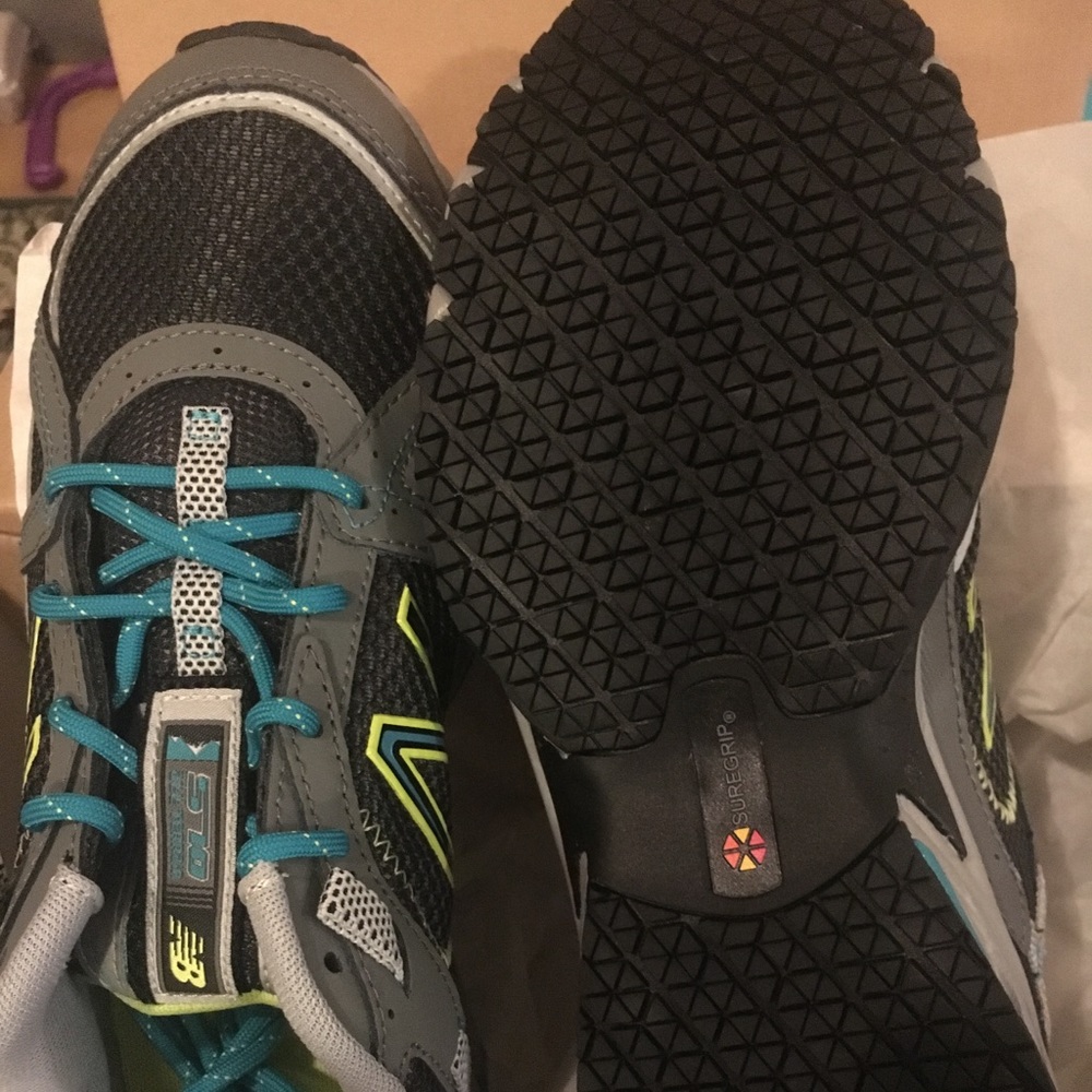 New Balance - Picture 2 of 2