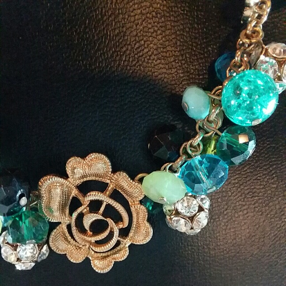 🌺Necklace - Picture 2 of 2