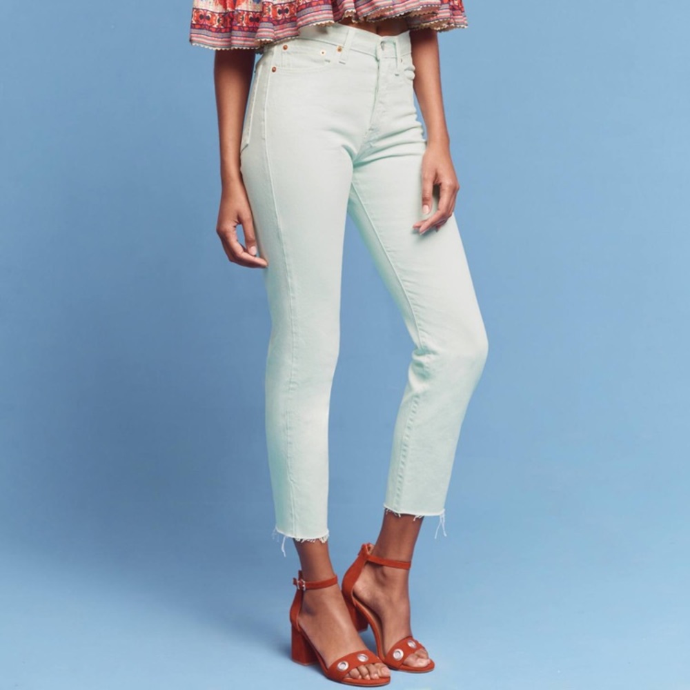 Anthro Levi’s Wedgie Color summer size 27 jeans
