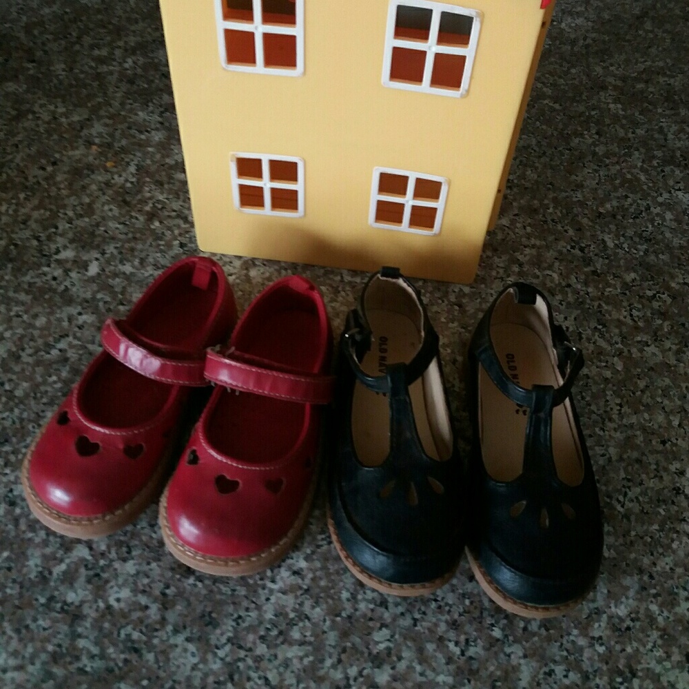Toddler size 8 mary Janes
