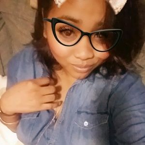 Meet your Posher, Sheri