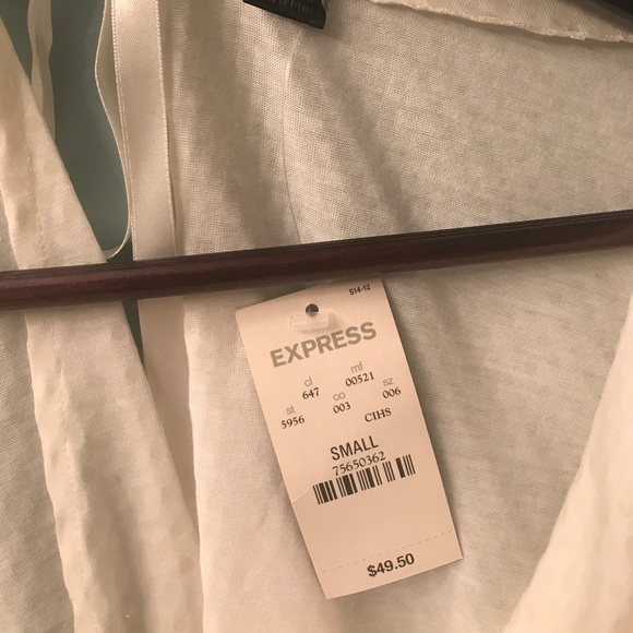 NWT GORGEOUS Express scoop neck white shimmer top - Picture 6 of 8