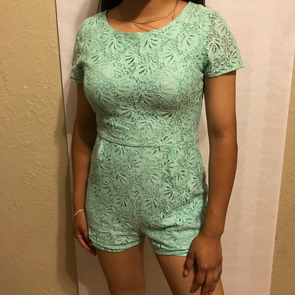 Romper - Picture 2 of 3