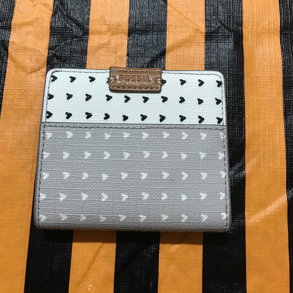 🔥BRAND 🆕 Emma Mini Bifold Wallet