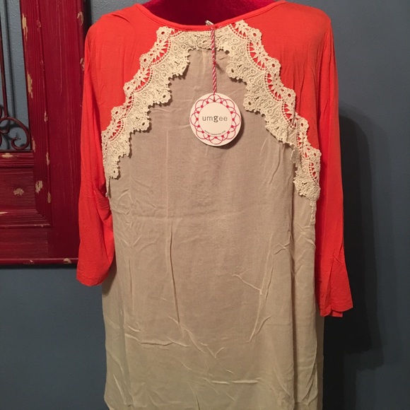 SOLD!! Cute coral and ivory UMGEE top! NWT🍁 - Picture 3 of 4