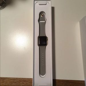 38mm gold Apple Watch series 2 with concrete band