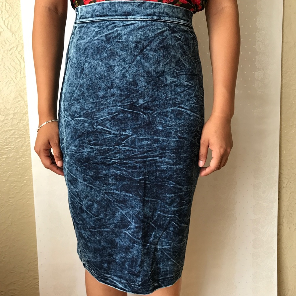 Pencil skirt