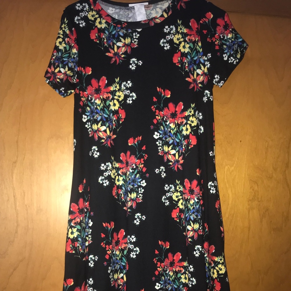 Floral Napa by H&L, black bkgd & leggin material