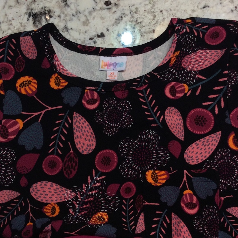 Floral Carly