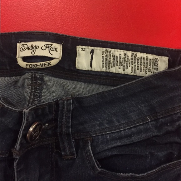 Dark wash capris - Picture 2 of 3