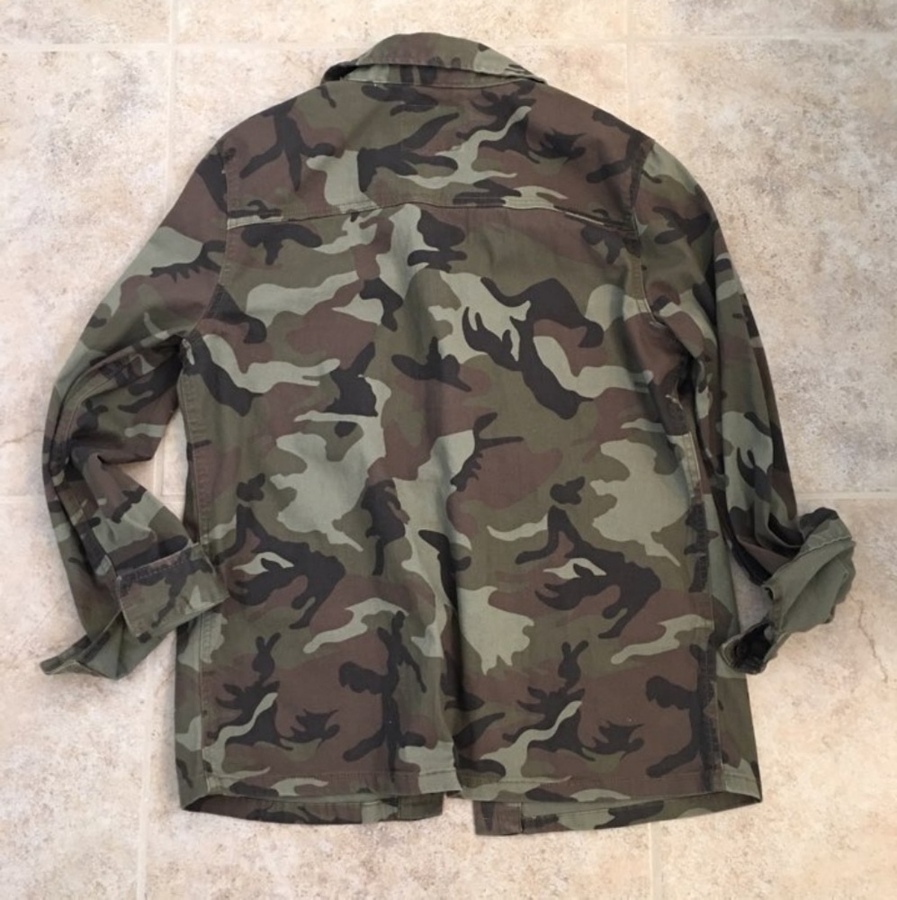 ❌SOLD❌✨HOST PICK✨ NWT Sanctuary Camo Jacket - Picture 7 of 8