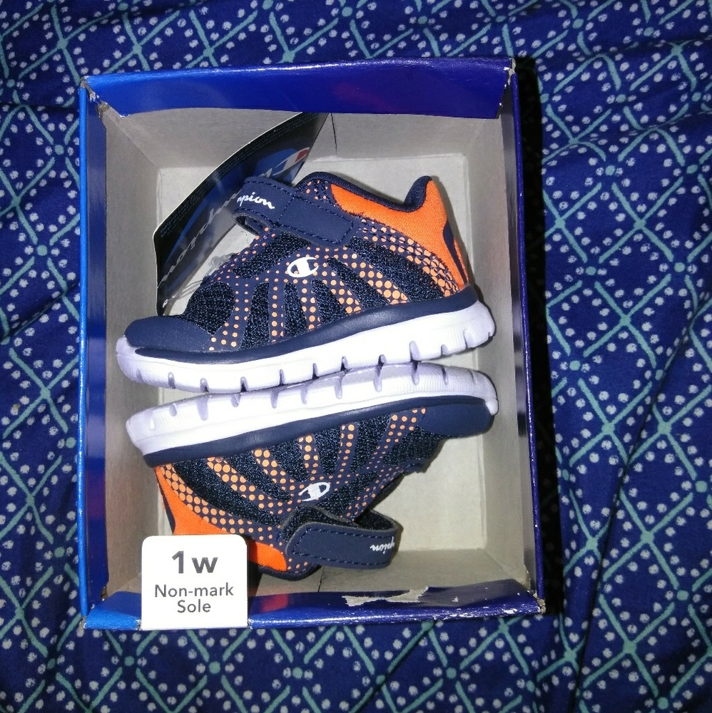 Brand new baby shoes