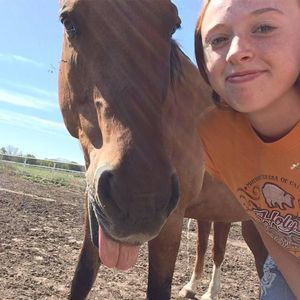 Meet your Posher, Anna