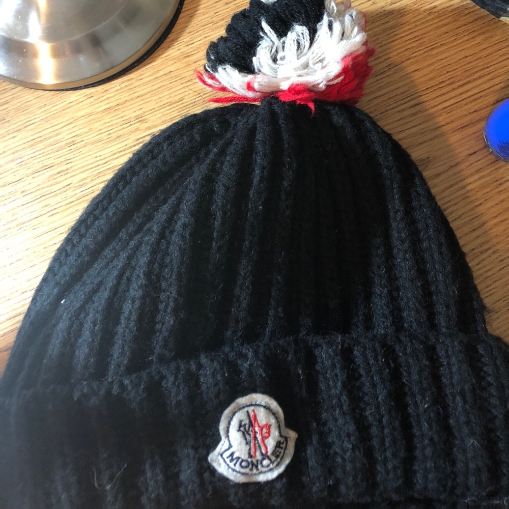 Moncler beenie