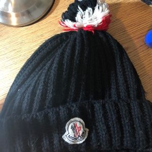 Moncler beenie