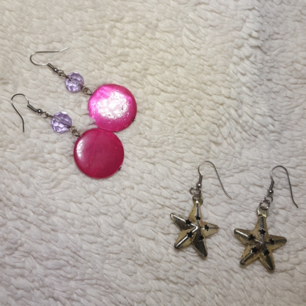 *FREE W ANY BUNDLE!!* 2 pairs of earrings!