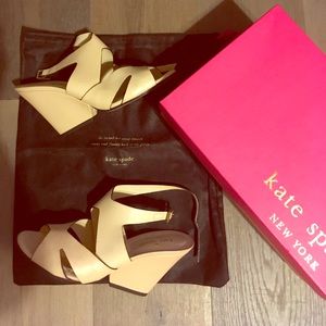 Kate Spade Shoes. Ivory. Size 6M