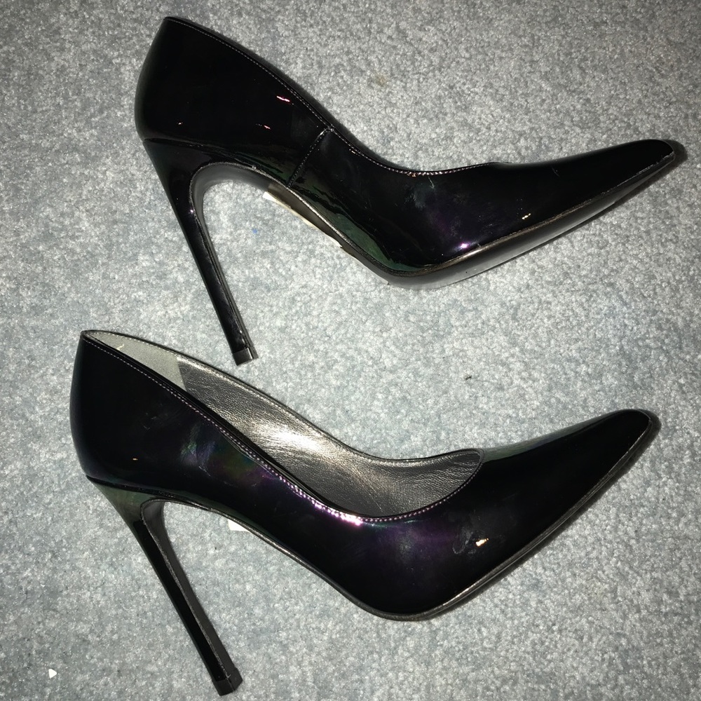 Stuart Weitzman Queen Iridescent Point-Toe - image 6
