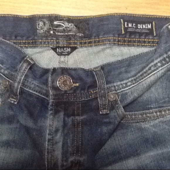 Size 30 w/ 32 L - Picture 3 of 3