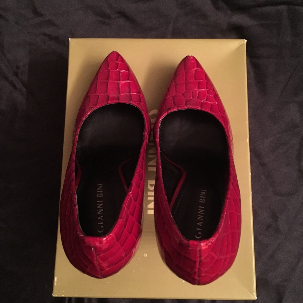 Gianni Bini Red high heels