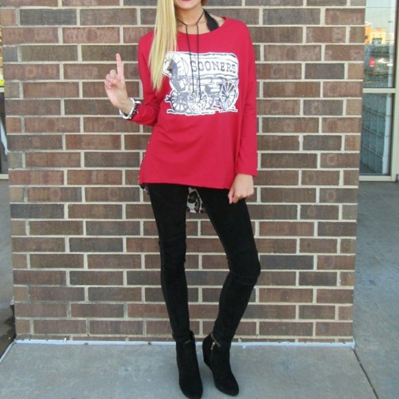 Gameday Couture Women’s OU Leopard Piko Top - Picture 2 of 3