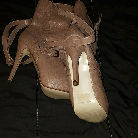 Boots - Picture 2 of 3