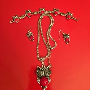 Bracelet,earrings,necklace