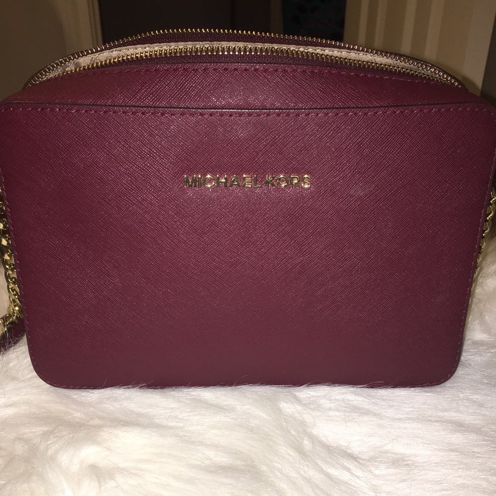 EUC Michael Kors Crossbody