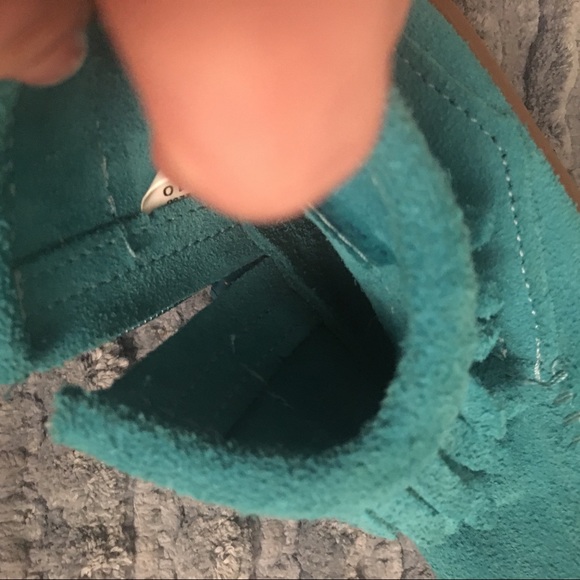 Kids Minnetonka boots - Picture 4 of 5