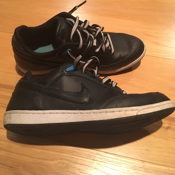 Nike Sneakers - Picture 4 of 8