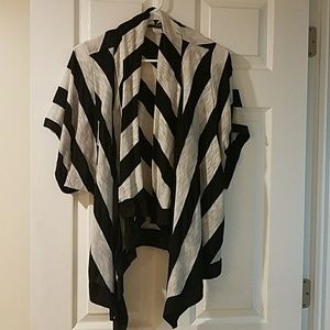 Black/White Shawl 3/$15