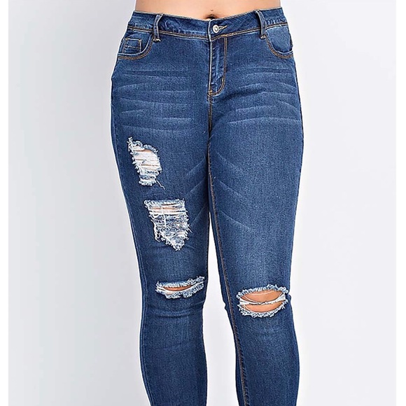 DISTRESSED LADIES JEANS SIZES 16-24 AVAILABLE - Picture 3 of 6