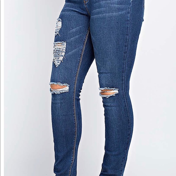 DISTRESSED LADIES JEANS SIZES 16-24 AVAILABLE - Picture 6 of 6