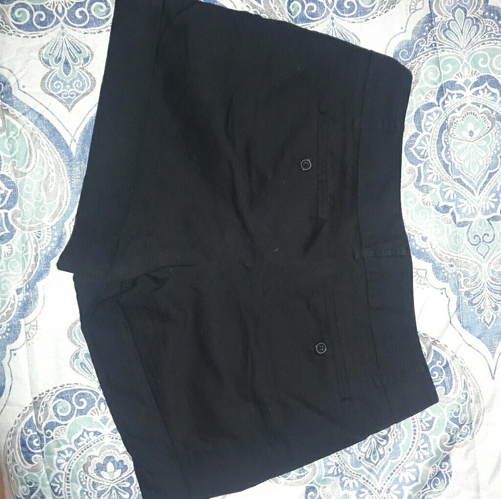 New York and Company black shorts