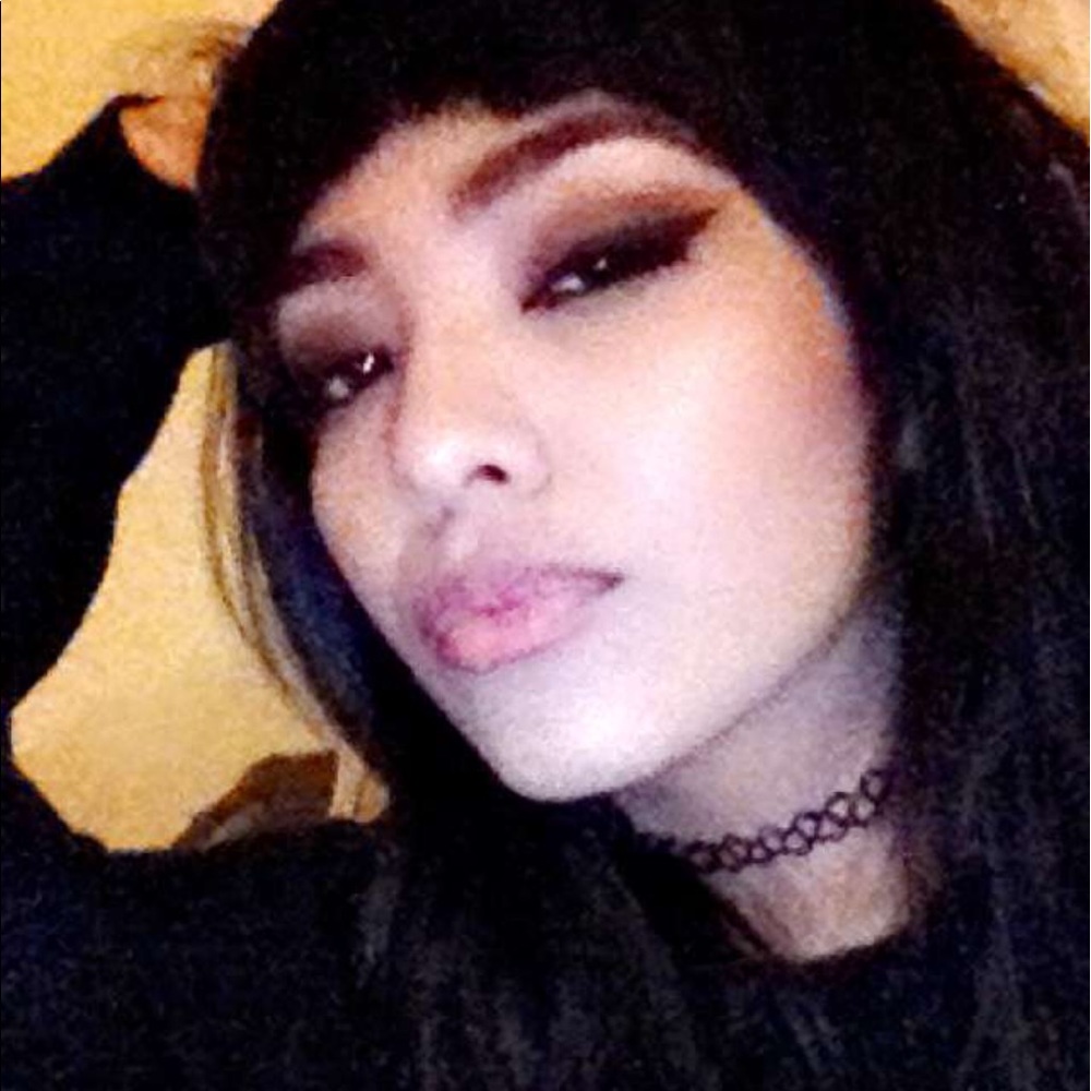 Meet your Posher, Esperanza