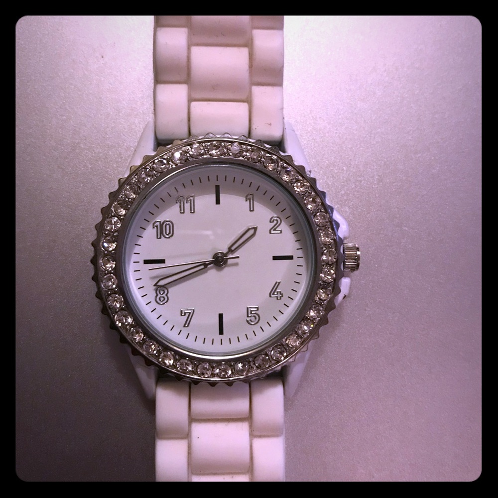 White Ladies Casual Watch
